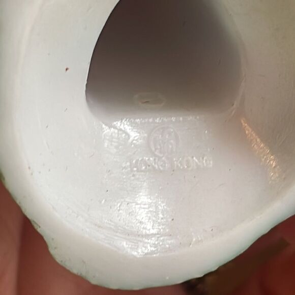 Vtg hard plastic wise man from nativity scene with gold crown/holding gold box‎ - Picture 6 of 6